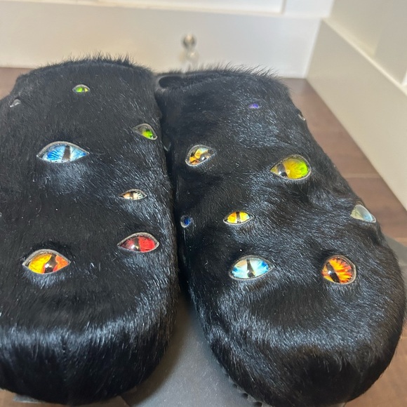 ESENES WORLDWIDE Eyeball Mules black fur - Picture 5 of 16